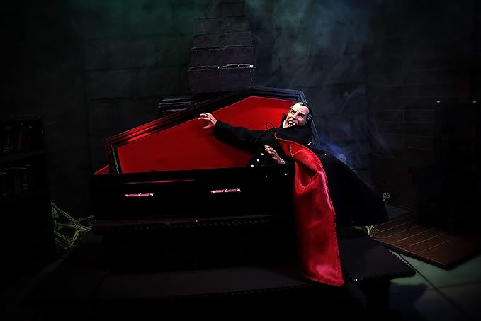 Mego Horror Hammer Dracula 8" Action Figure Multicolor - Image 3